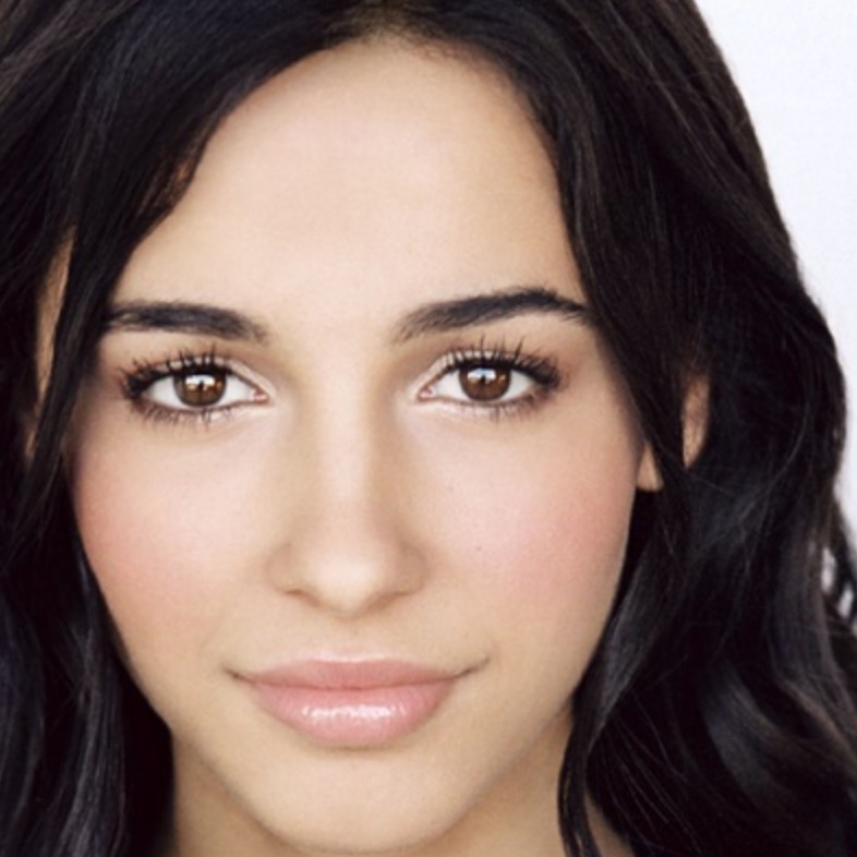 Power Rangers Movie Casts Its Pink Ranger