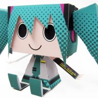 Graphig Figures Mix Origami with Hatsune Miku and More