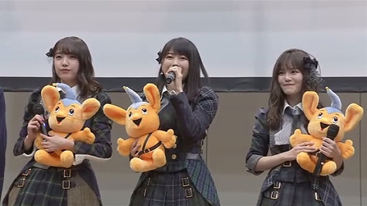 AKB48 Members Help Fight Online Crime at Akihabara Event