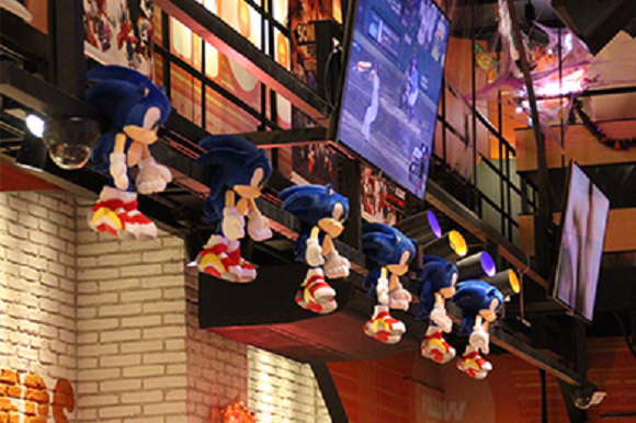 Sonic Forces promotion at Hooters