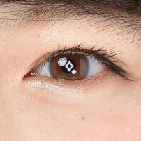 Smartphone Accessory Helps You Get Those Perfect Anime Eyes