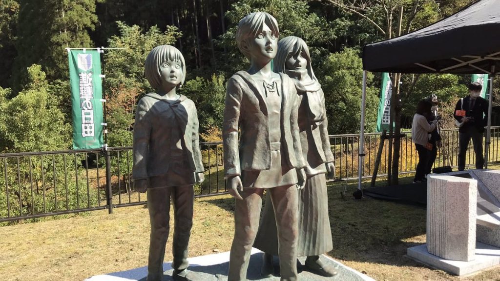 Attack on Titan Heroes Get Statues in Isayama’s Hometown