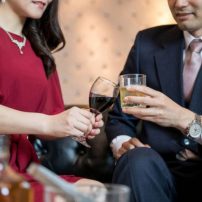 Two Japanese Politicians in Hot Water for Visiting Hostess Bars