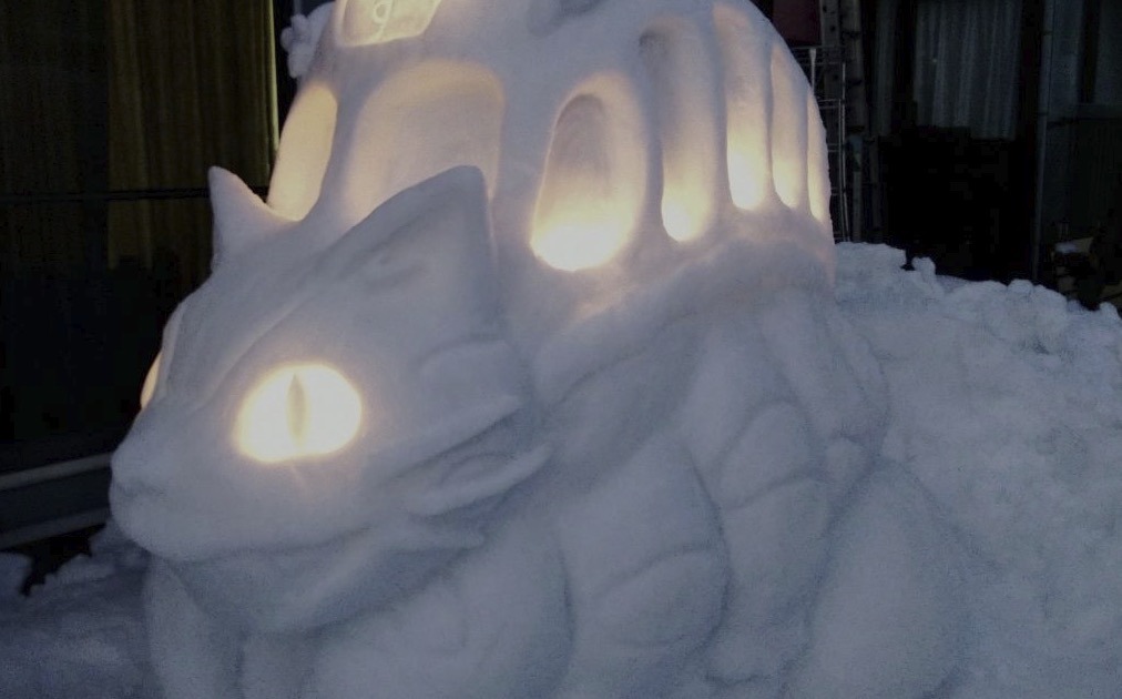 Japanese Artist Makes Amazing Otaku Snow Sculptures