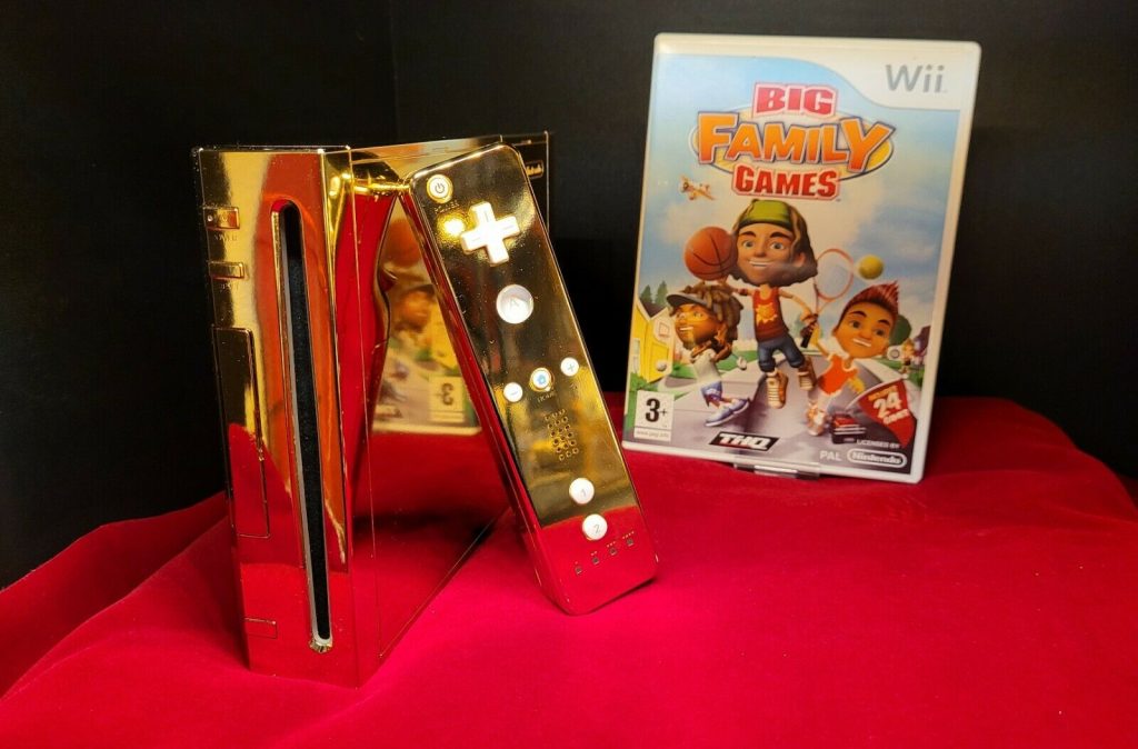 Queen Elizabeth II’s Golden Wii Now Up for Sale for $300,000
