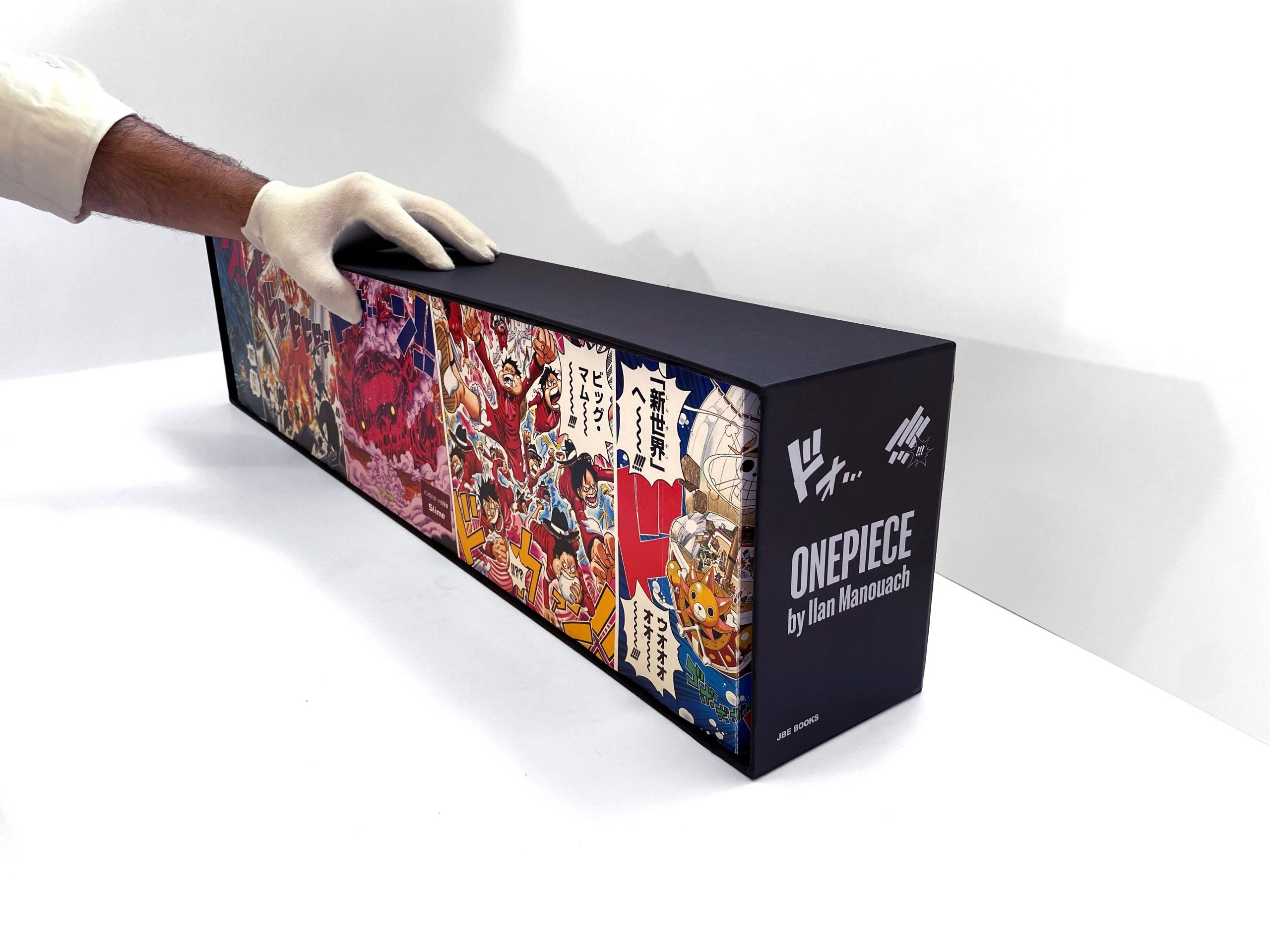 One Piece Art Piece Combines All Volumes in 21,450-Page Book - Siliconera