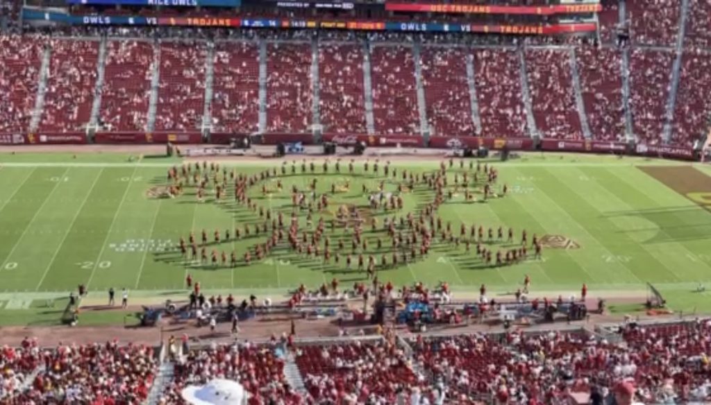 USC Marching Band Pays Tribute To One Piece