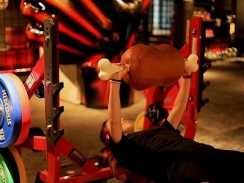 Lift Meat Barbells and Get Bounty at Japan’s New One Piece Gym