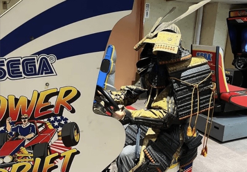This Japanese Inn Lets You Don Samurai Armor While Gaming