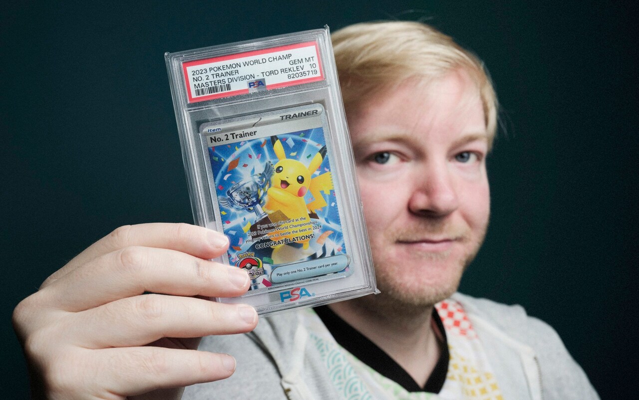 Professional Pokémon Player Sells Card for ,1000